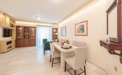 Central 3br Apartment Next To Panormou Metro!