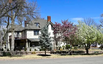 Downen House Bed & Breakfast