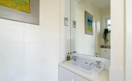 Elephant Oxpecker 2 Bedrooms in Fulham