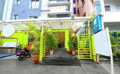 Hotel Blue Dawn - Near DLF Cyber City, Gachibowli