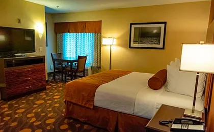 Best Western Plus Suites Hotel Coronado Island