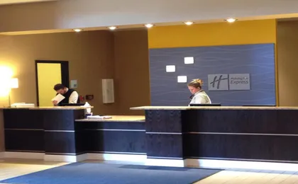Holiday Inn Express & Suites Columbia Univ Area - Hwy 63