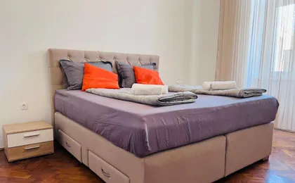 Apartment for Special Getaway Rose with Free Parking