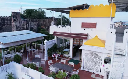 Chitra Katha Hotel