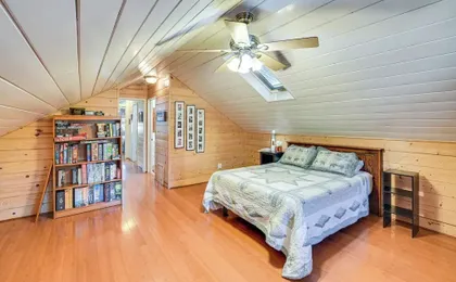 6 Blocks to Sjsu: Cozy Bungalow w/ Deck & Koi Pond