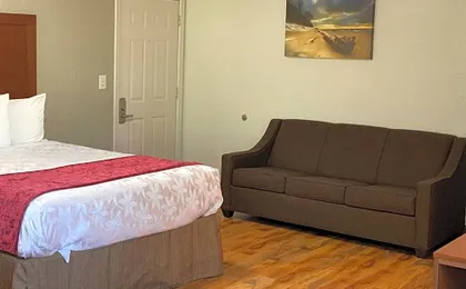 Red Carpet Inn Medford