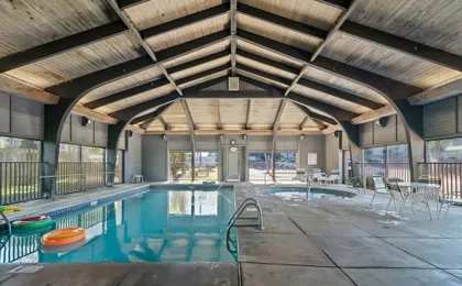 Windward Pointe 305 3rd Floor Beachfront Pool