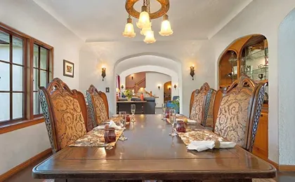 Candlelight Inn