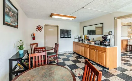 Econo Lodge Zanesville (Adults only)