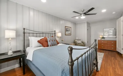 Urban Nest Garage, Sunroom & Fenced Yard