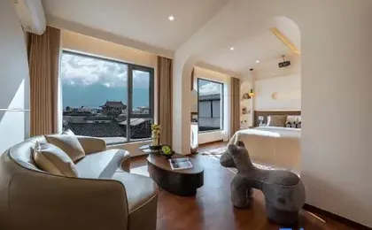 Huanxi Courtyard Light Luxury Homestay (Dali Ancient City)