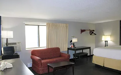 Super 8 by Wyndham Williston ND