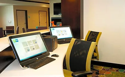 Holiday Inn Express & Suites Wichita Northeast By IHG