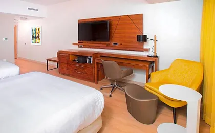 Courtyard by Marriott Santa Monica