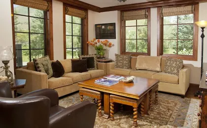 Ritz Carlton Vail #112 2 Bedroom Condo by RedAwning