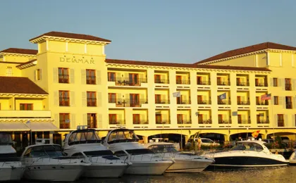 Delamar Greenwich Harbor