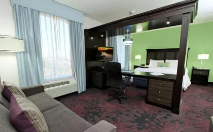 Hampton Inn & Suites Winnie (H)
