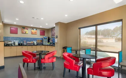 Comfort Suites