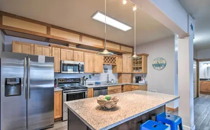 Waterfront Vacation Rental in Ocean Shores