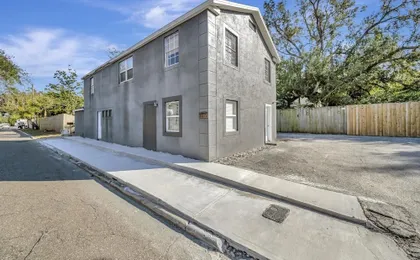 Swann Ave 2B Sleeps 6 Walk 2 Bayshore Hyde Park