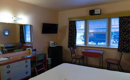 Holiday Music Motel