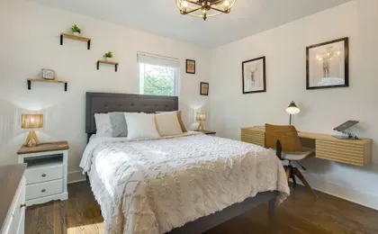 Walk to Osceola Lake! Family-friendly Home