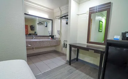 Rodeway Inn San Antonio Lackland AFB - SeaWorld