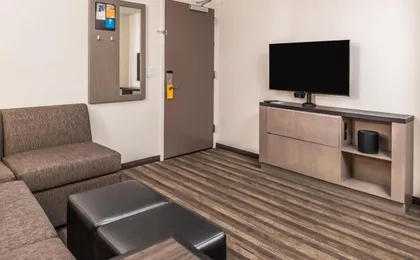Hyatt House Raleigh / Rdu / Brier Creek