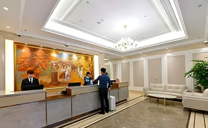 Vienna Hotel Shanghai Nanjing Road Pedestrian Street