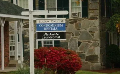 Ludlow Colonial Motel