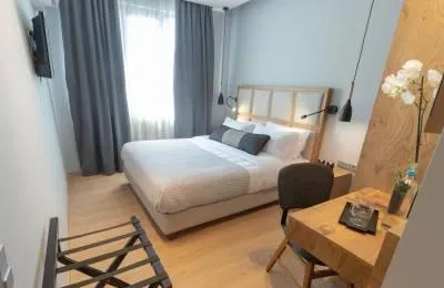 Grand Port Suites
