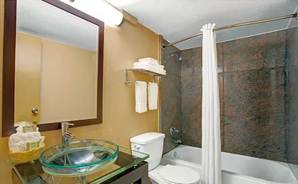 Super 8 By Wyndham Raleigh Downtown South