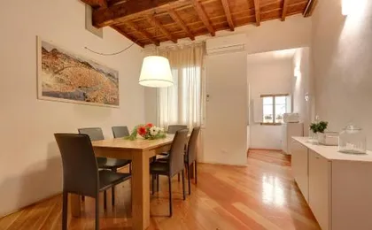 San Lorenzo Apartment by Mamo Florence