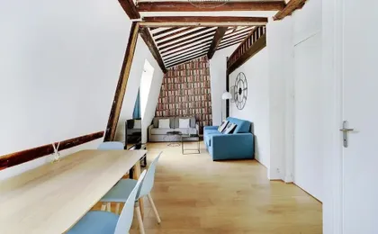 Parisian Charm in the Heart of the Marais !