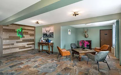 Hotel Fuzion Inn & Suites