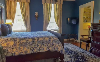 Andrew Morris House Bed and Breakfast