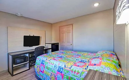 Super 7 Inn Dallas Near Duncanville
