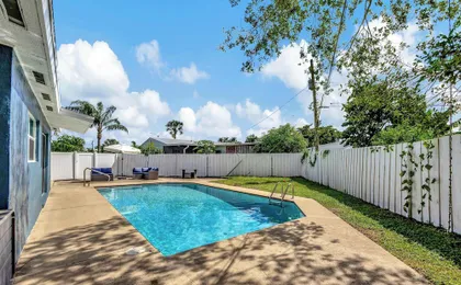 Sunshine Villa w/ Private Pool