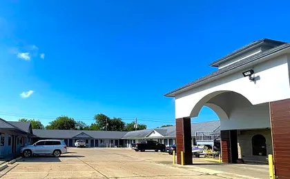 Deluxe Inn & Suites Corpus Christi I 37