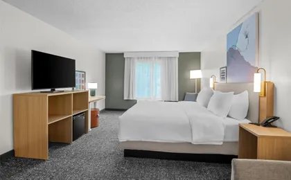 Spark by Hilton Traverse City (H)