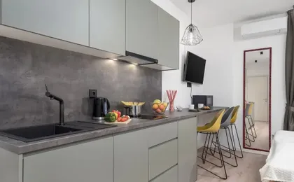 Deluxe Apartments & Rooms In the Center