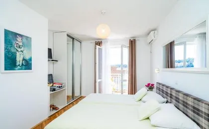 Jele Rooms