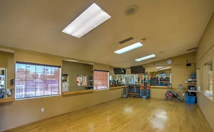Pool Access + Mtn Views! Extended Escape in Indio
