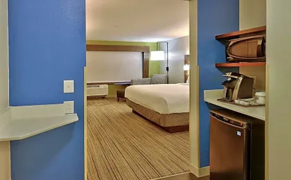 Holiday Inn Express & Suites Broomfield By IHG