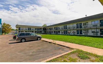 Home 6 by Townhouse Topeka KS I 70