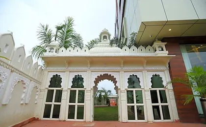Raha Hotel