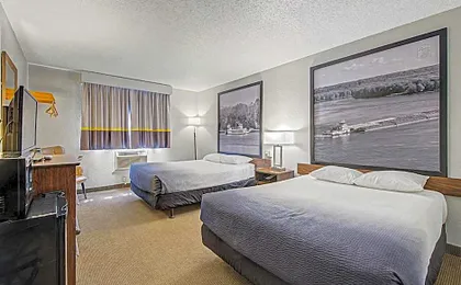 Super 8 by Wyndham Dubuque/Galena Area