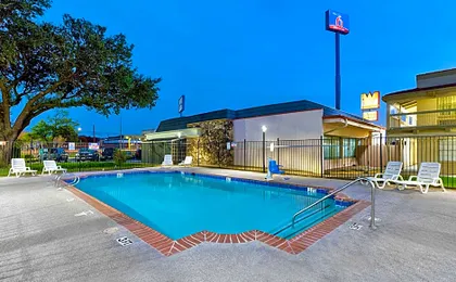 Studio 6-Denton, TX - UNT