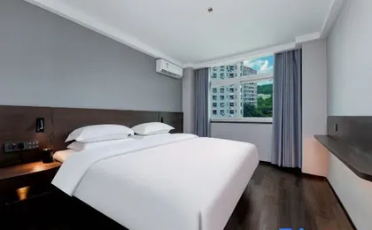 Runjing Boutique Hotel (Shenzhen Gongming Square Honghuashan Park Branch)