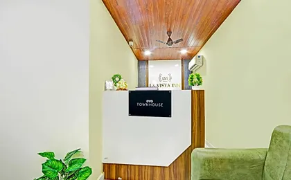 Townhouse La Vista Inn Grand Hotel